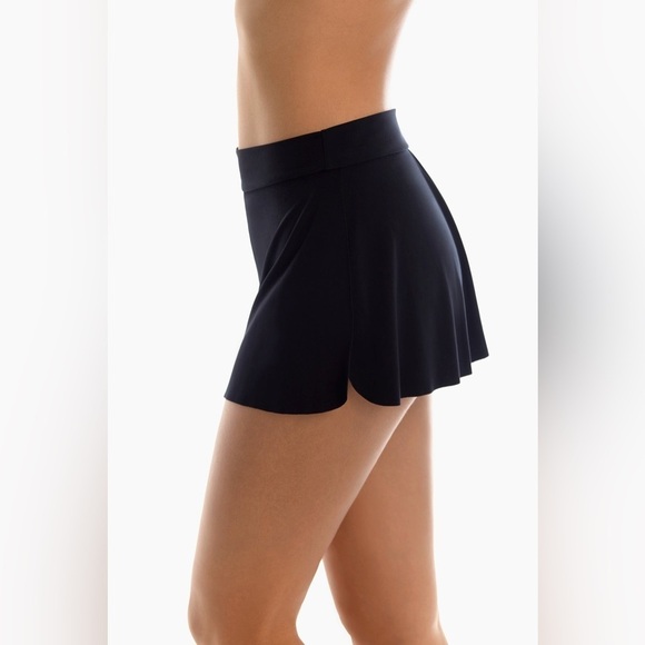 NWOT Miraclesuit Magicsuit Solids Jersey Tennis Swimsuit Skirt size 8 skort - Picture 1 of 16